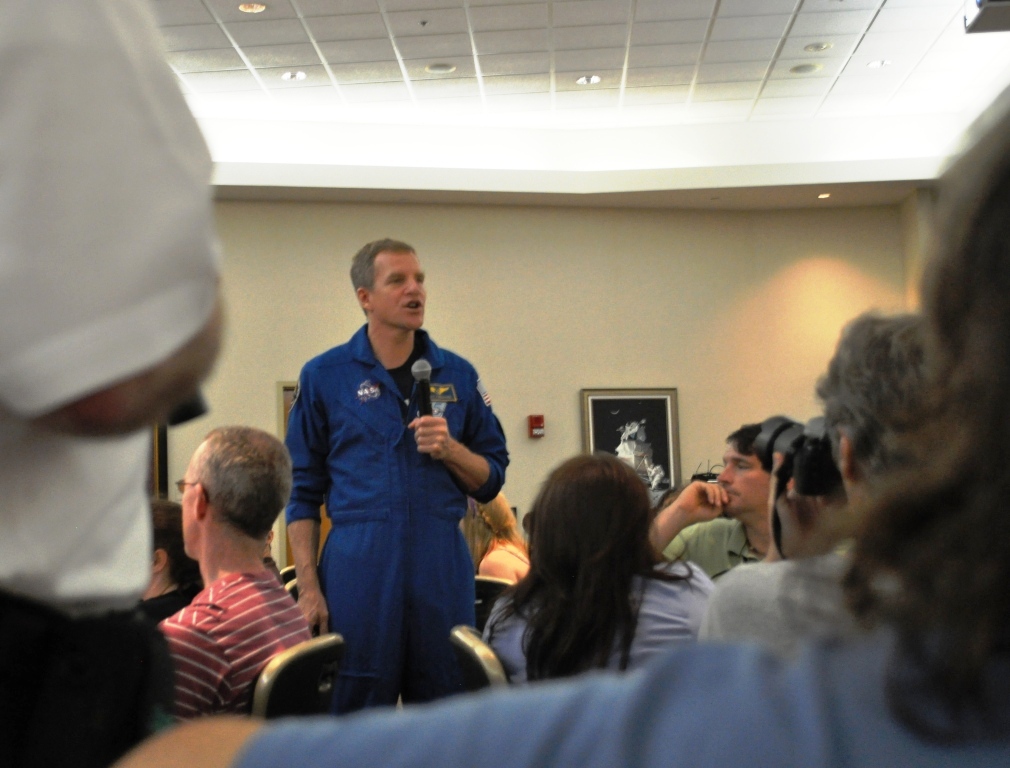Lunch with Space Shuttle Astronaut Scott Parazynski, Kennedy Space Center, Florida Lunch with Space Shuttle Astronaut Scott Parazynski, Kennedy Space Center, Florida